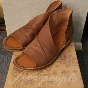 Free people,Mont Blanc sandal,size 36,color; brown